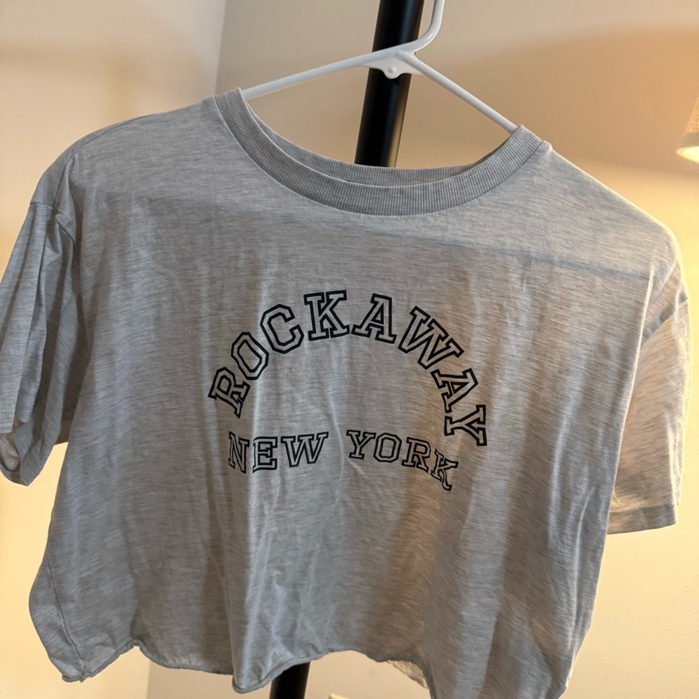 H&M grey crop top